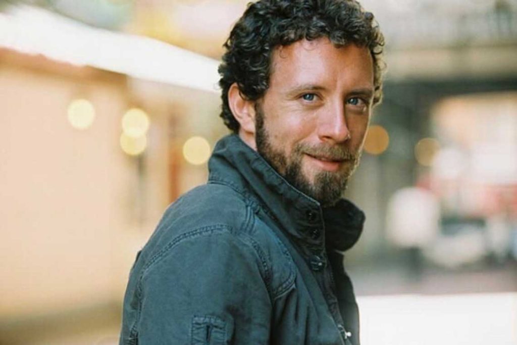 TJ Thyne Headshot 1